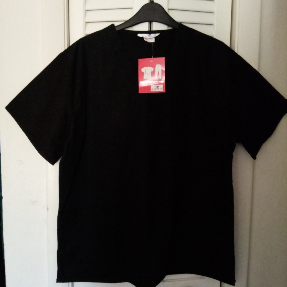 Scrub Top Size M - NWT